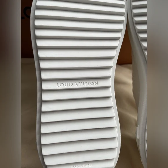 Louis Vuitton Time Out Sneakers - Picture 12 of 13